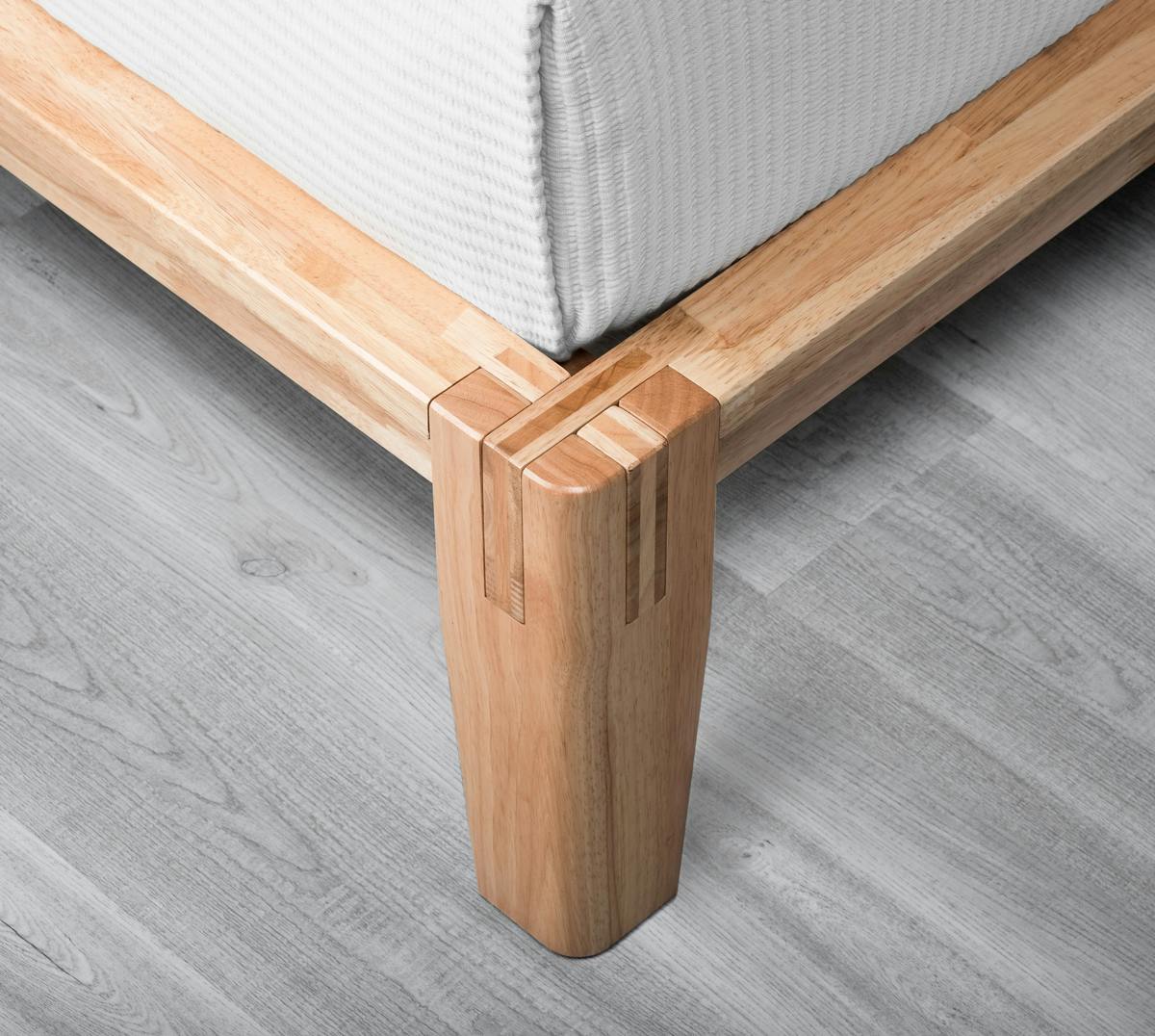 The Daybed (Natural / Fog Grey) - Joint Detail 