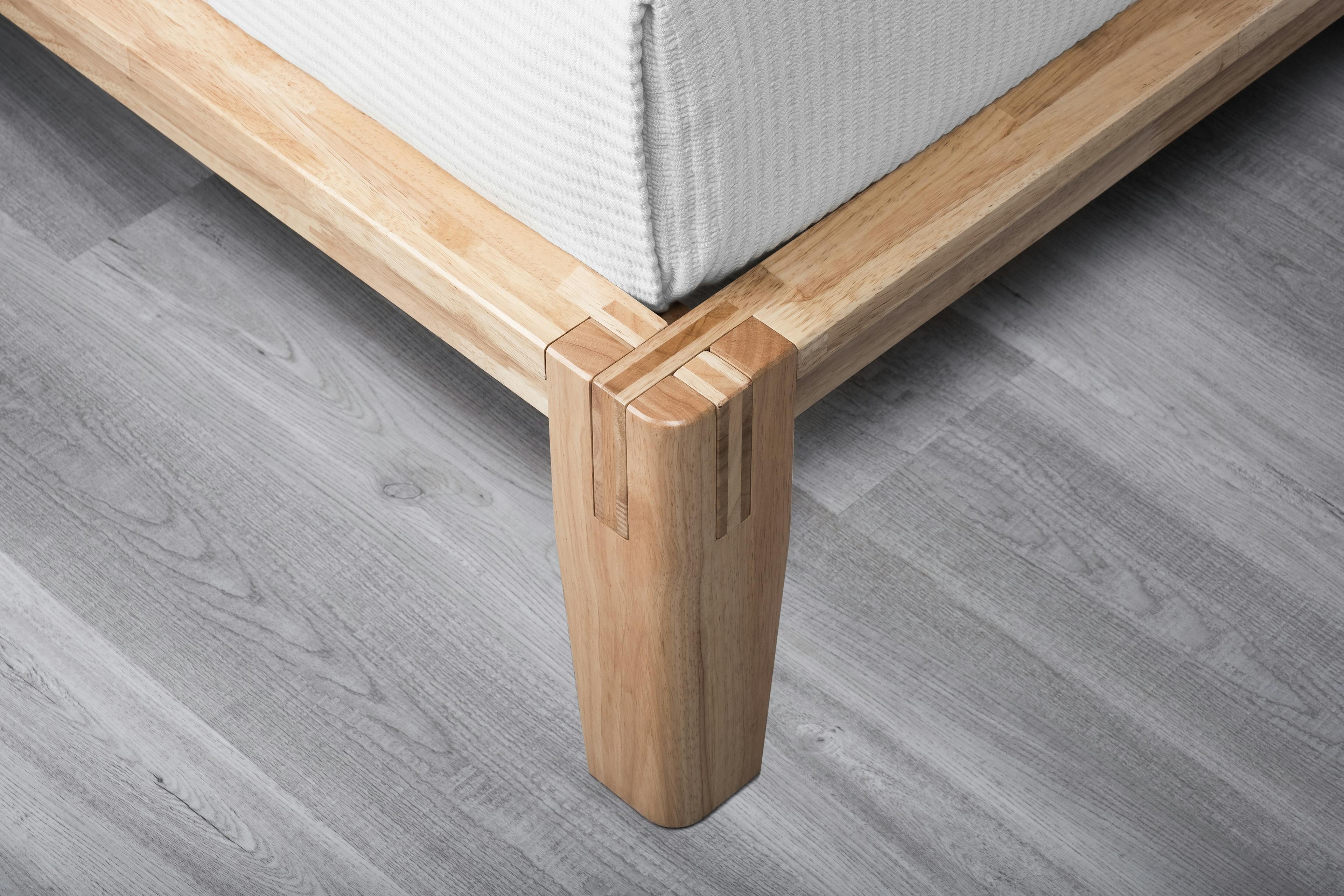 The Bed (Natural) - Joint Detail - 3:2