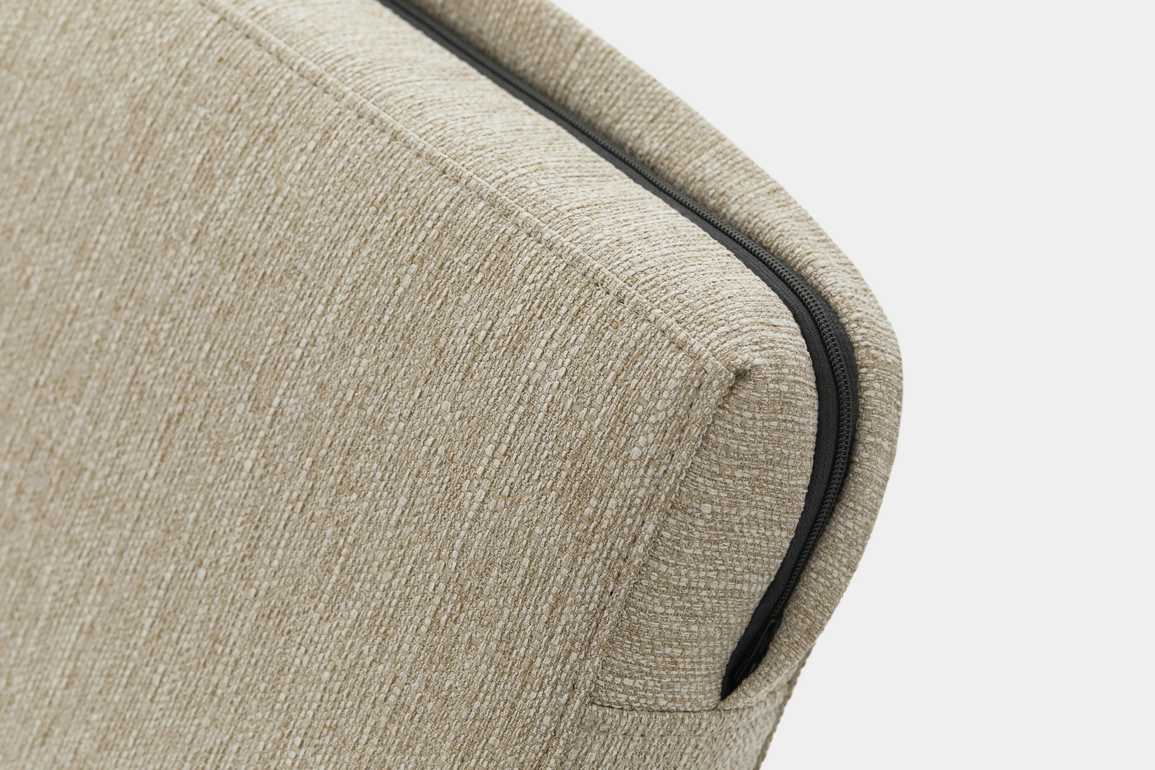The PillowBoard Cover (Dune) - Render - Zipper Detail