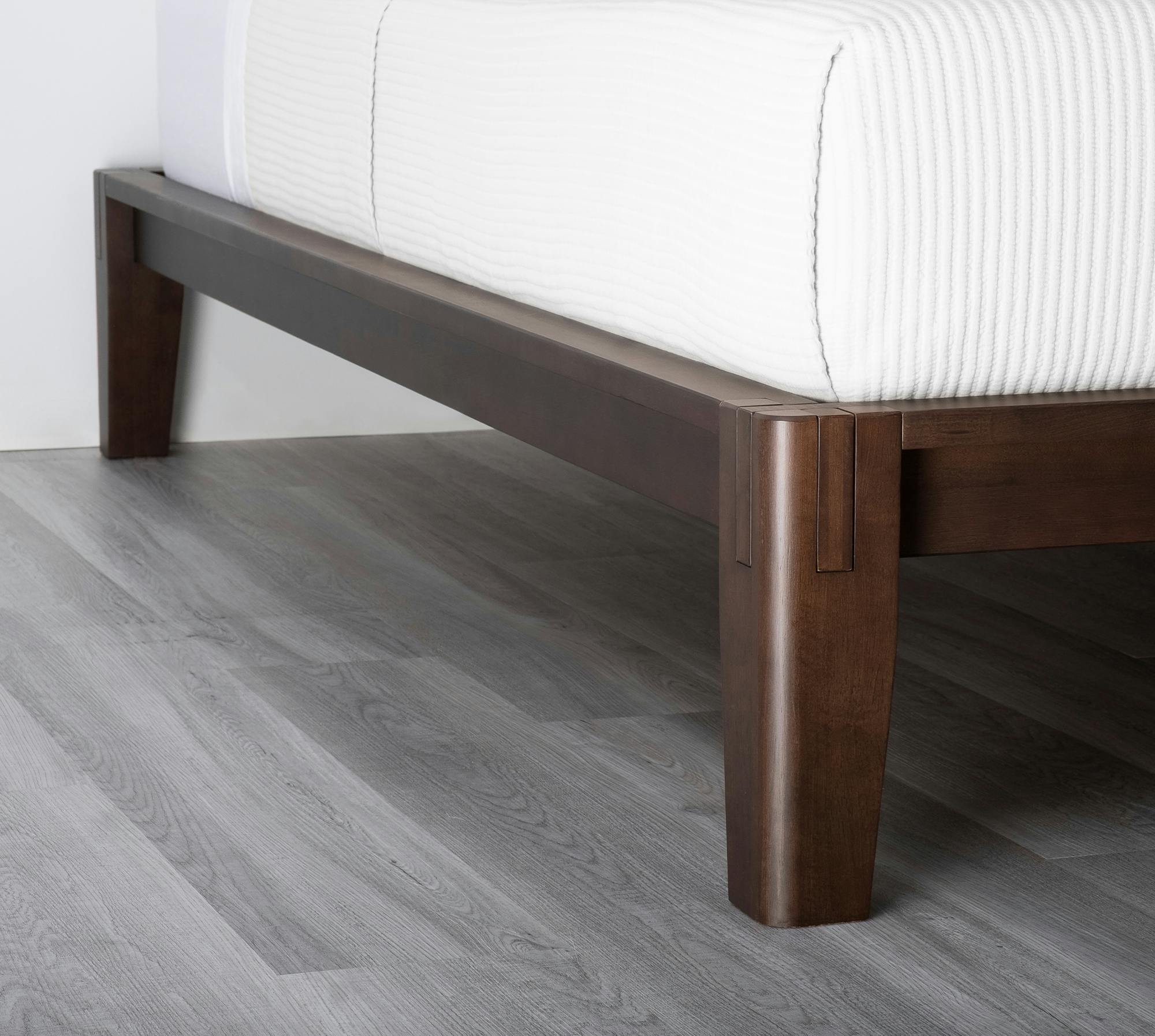The Daybed (Espresso / Fog Grey) - Foot Detail 