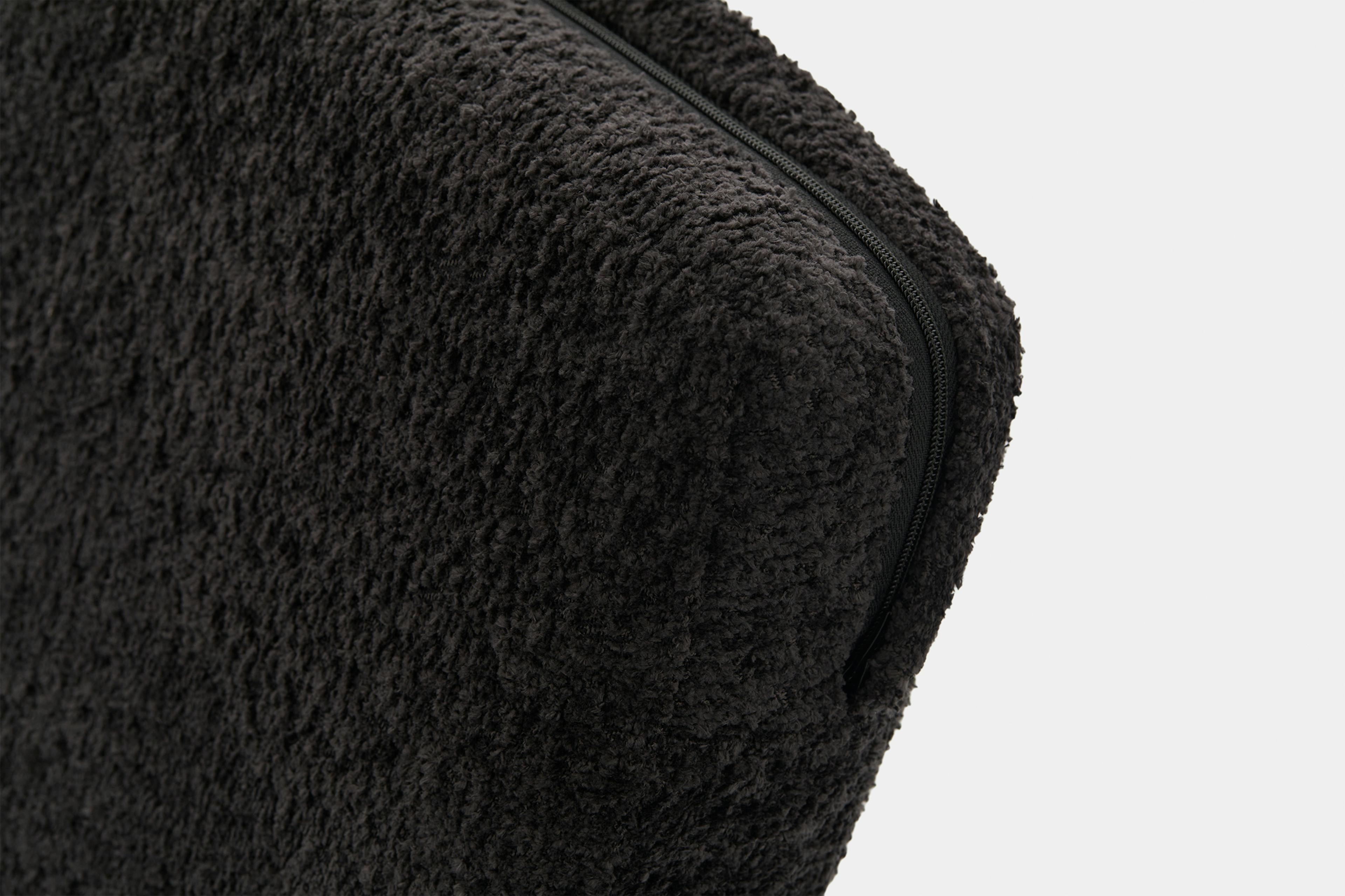 The PillowBoard Cover (Graphite) - Render - Zipper Detail