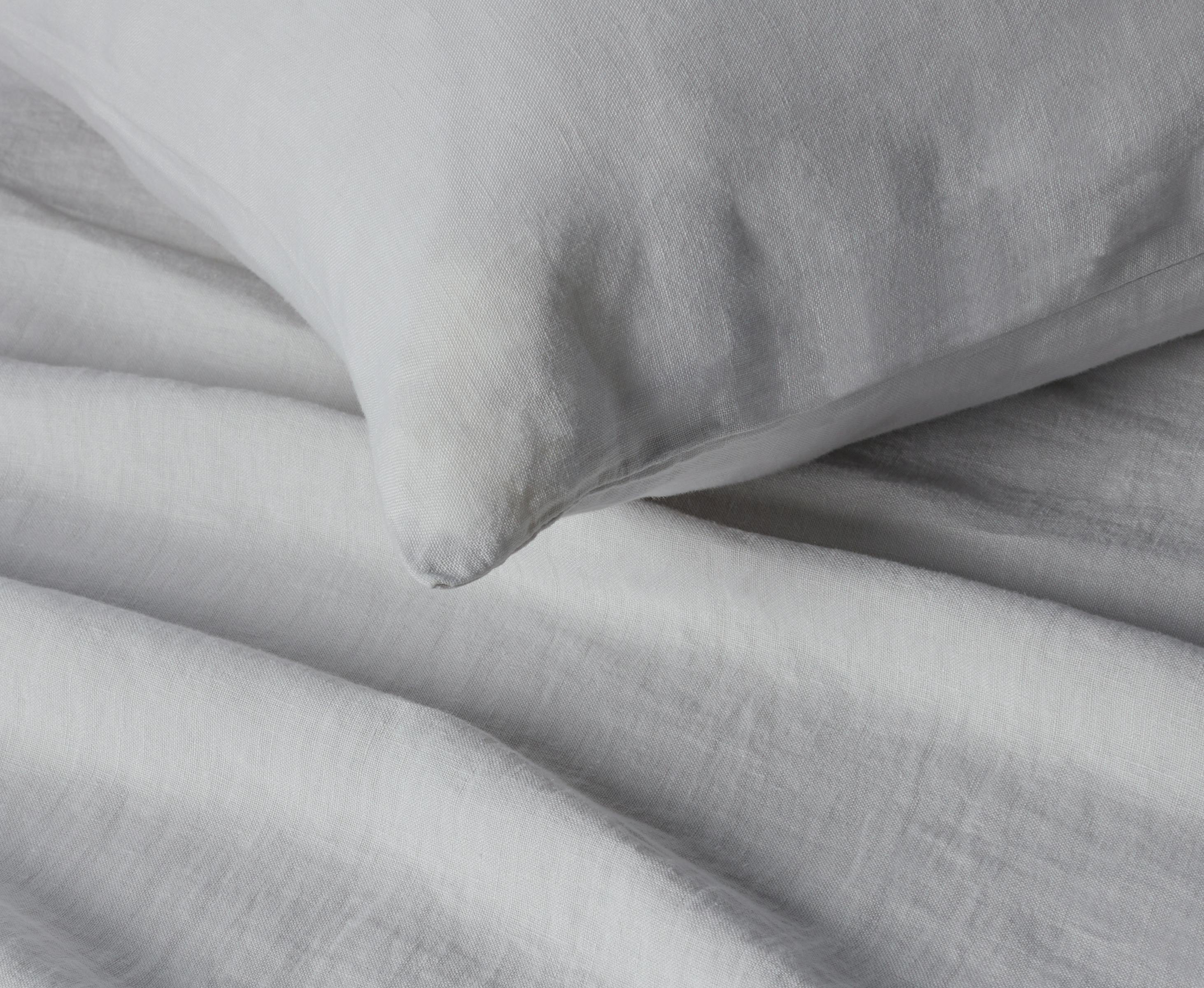 Linen Suite Sheet Set (Stone) - Pillow & Sheet Detail