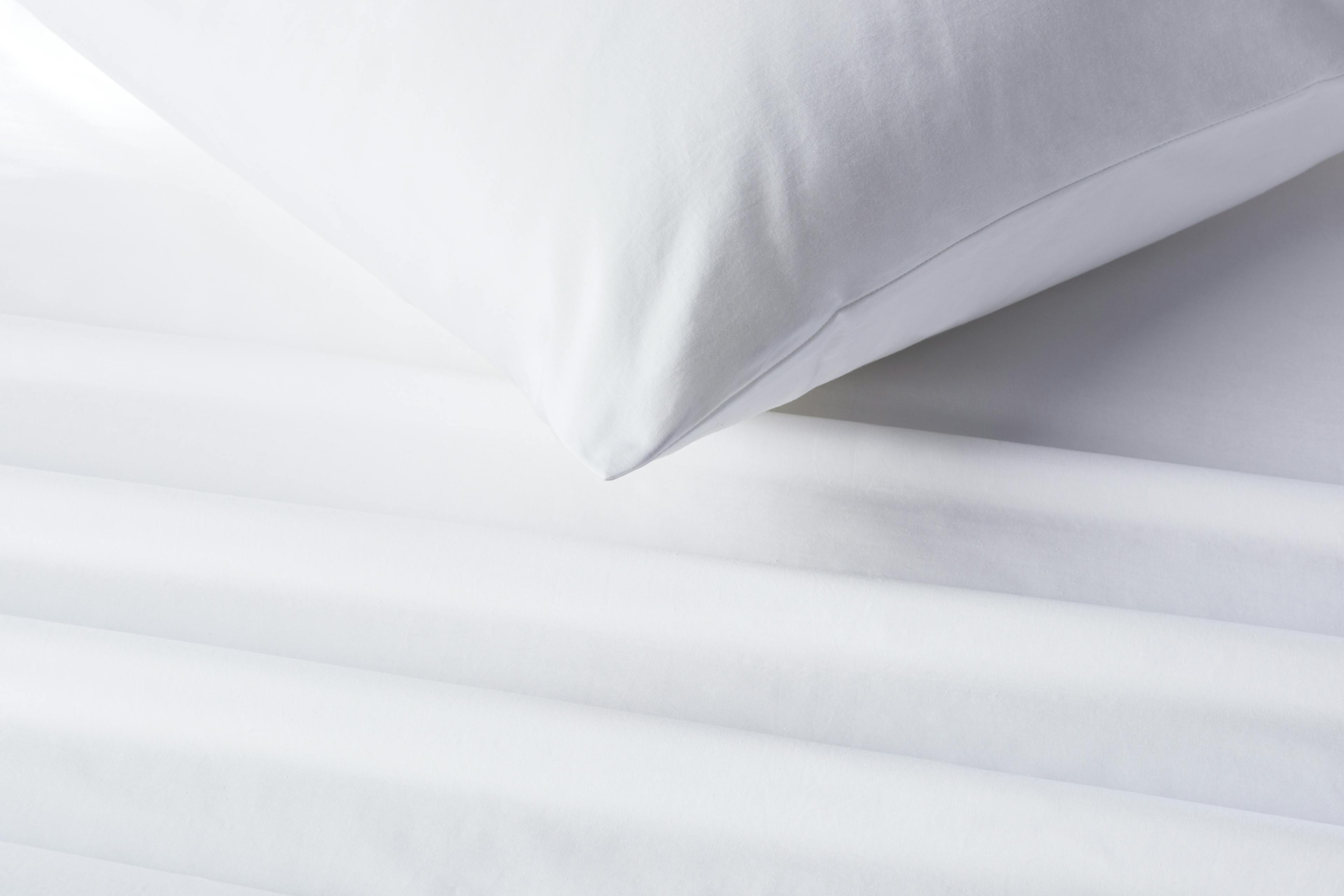 Percale Sheet Set (White) - Pillowcase & Sheet Detail - 3:2