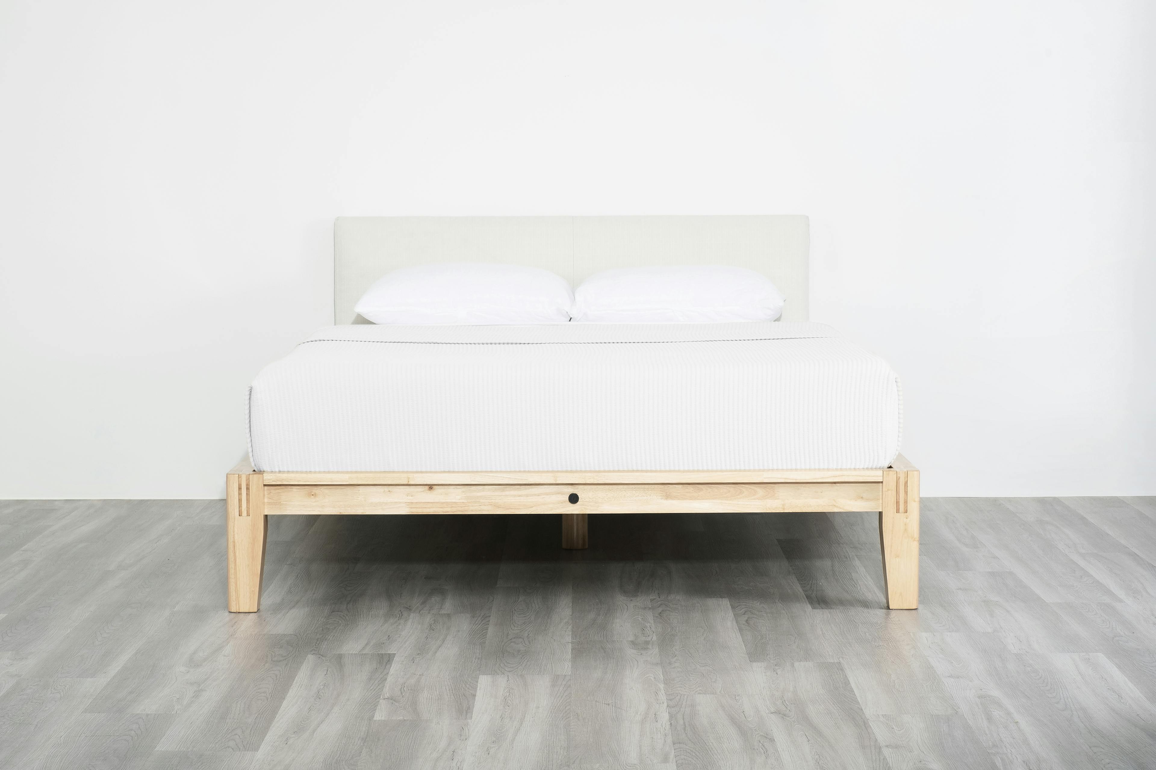 The Bed (Natural / Light Linen) - Front - 3:2